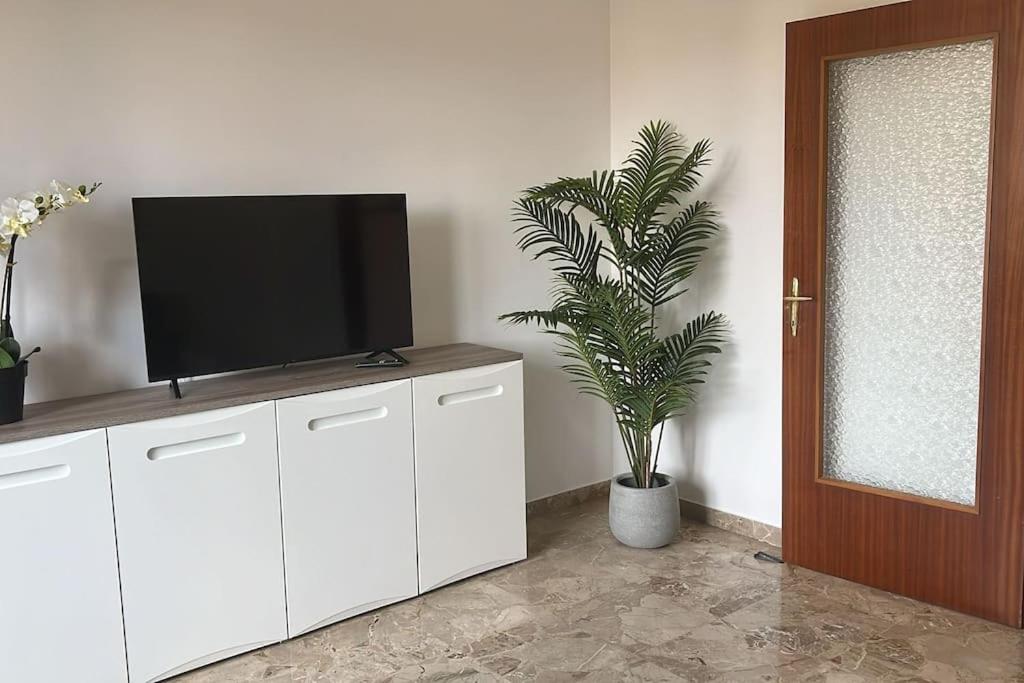 Gallery Apartment Near Chianti Poggibonsi Exterior photo
